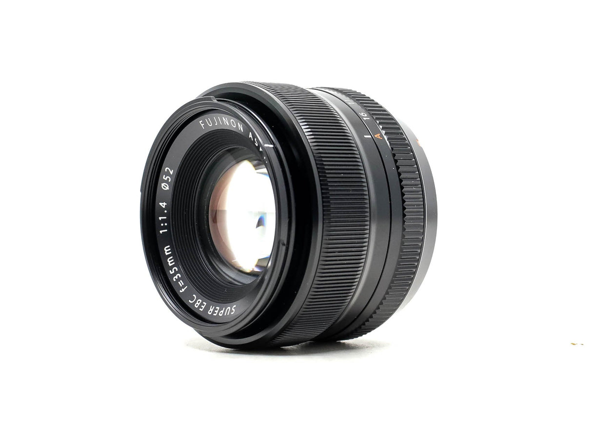 Fujifilm XF 35mm f/1.4 R - segunda mano - excelente estado - detalle 2 de 3 - SKU 3797232 - Camera Market