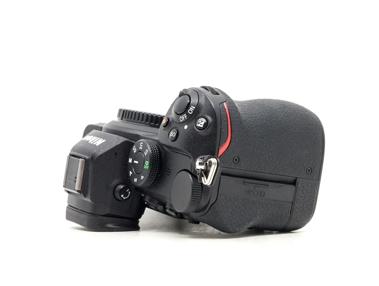 Nikon Z5 - segunda mano - excelente estado - detalle 3 de 4 - SKU 3798292 - Camera Market