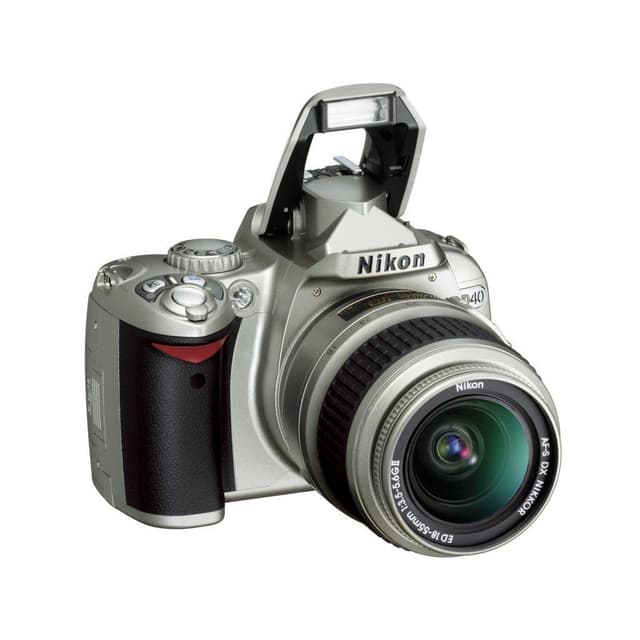 Reflex D40 - Grijs + Nikon AF-S DX Nikkor 18-55mm f/3.5-5.6G ED II f/3.5-5.6 · hoofdafbeelding