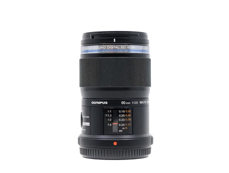 Olympus M.Zuiko Digital ED 60mm f/2.8 Macro - segunda mano - excelente estado - foto principal - SKU 3715950 - Camera Market
