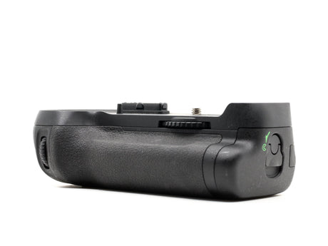 Nikon MB-D12 Battery Grip - segunda mano - excelente estado - foto principal - SKU 3790461 - Camera Market