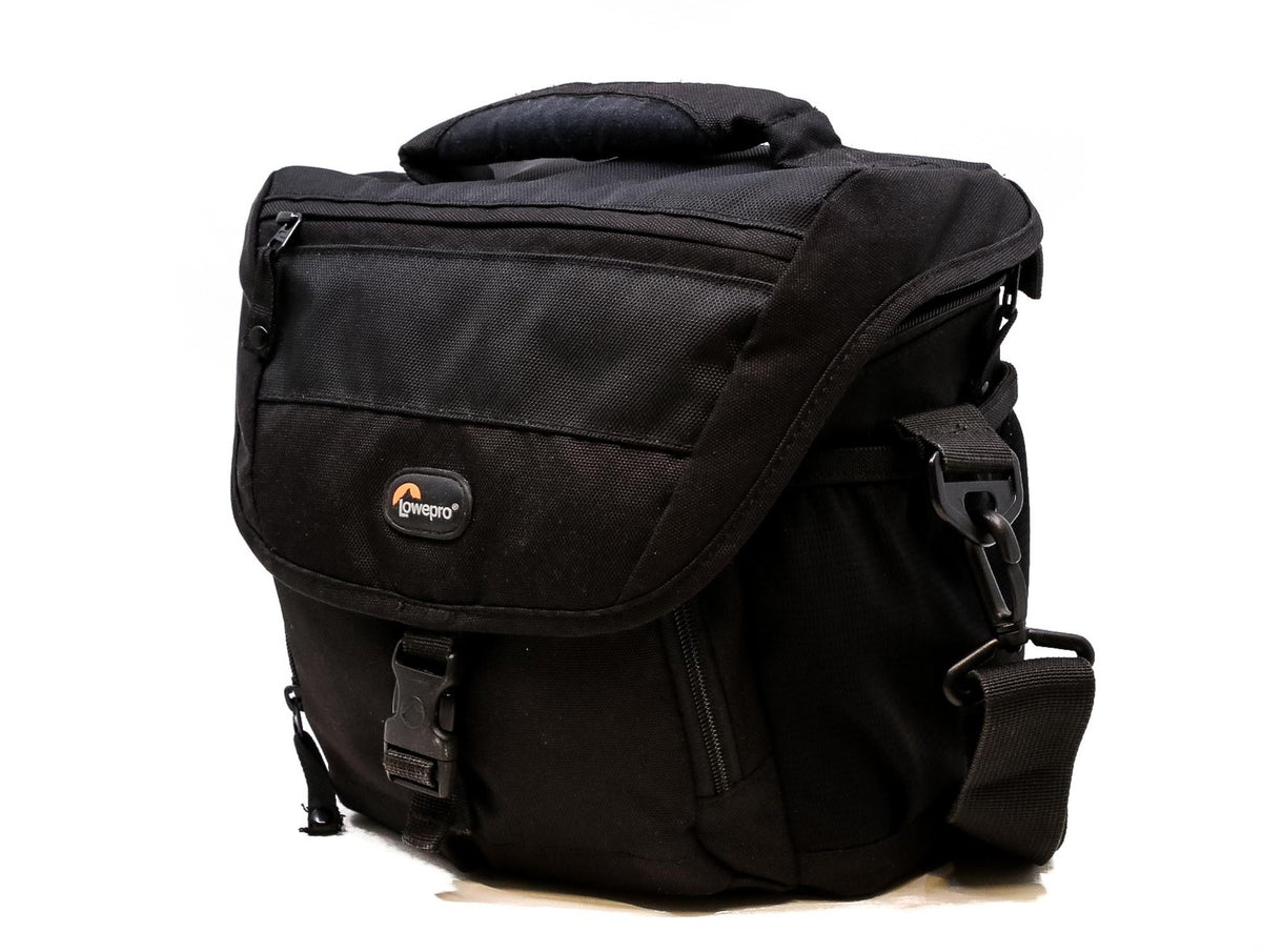 Lowepro Nova 170 AW Shoulder Bag · hoofdafbeelding