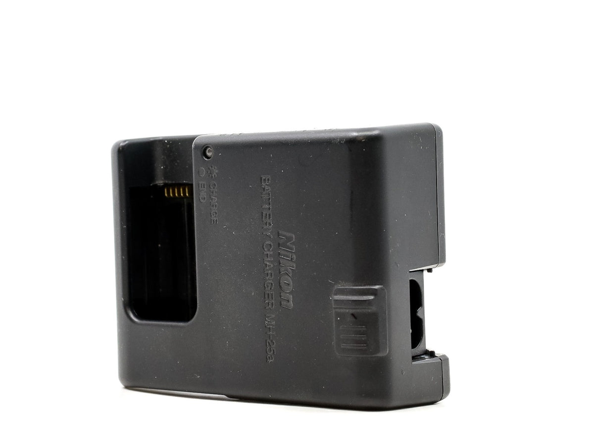 Nikon MH-25a Charger · hoofdafbeelding