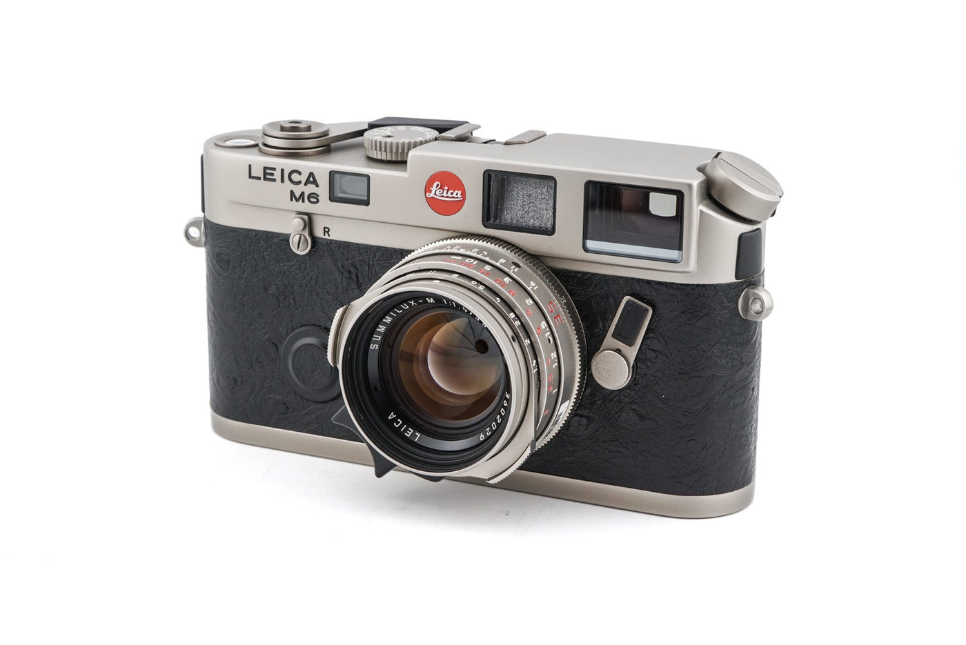 Leica M6 (Titanium, 10412) + 35mm f1.4 Summilux-M (Type II) (Titanium, 11860) · hoofdafbeelding