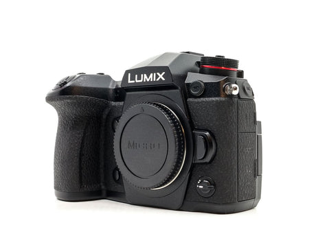 Panasonic Lumix DC-G9 | Camera Market