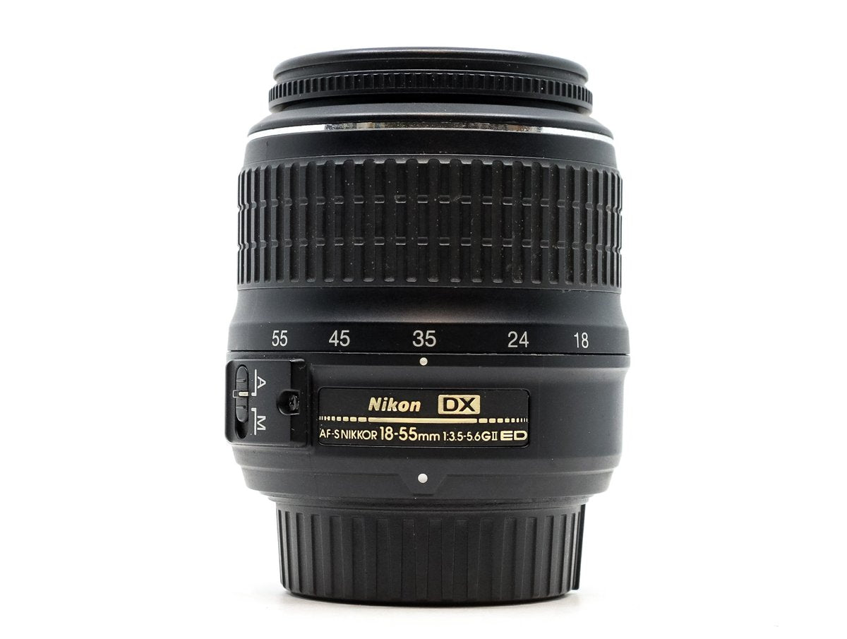 Nikon AF-S DX Nikkor 18-55mm f/3.5-5.6G ED II · hoofdafbeelding