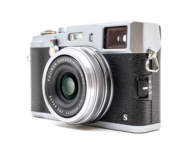 Fujifilm X100s - segunda mano - excelente estado - foto principal - SKU 3714634 - Camera Market