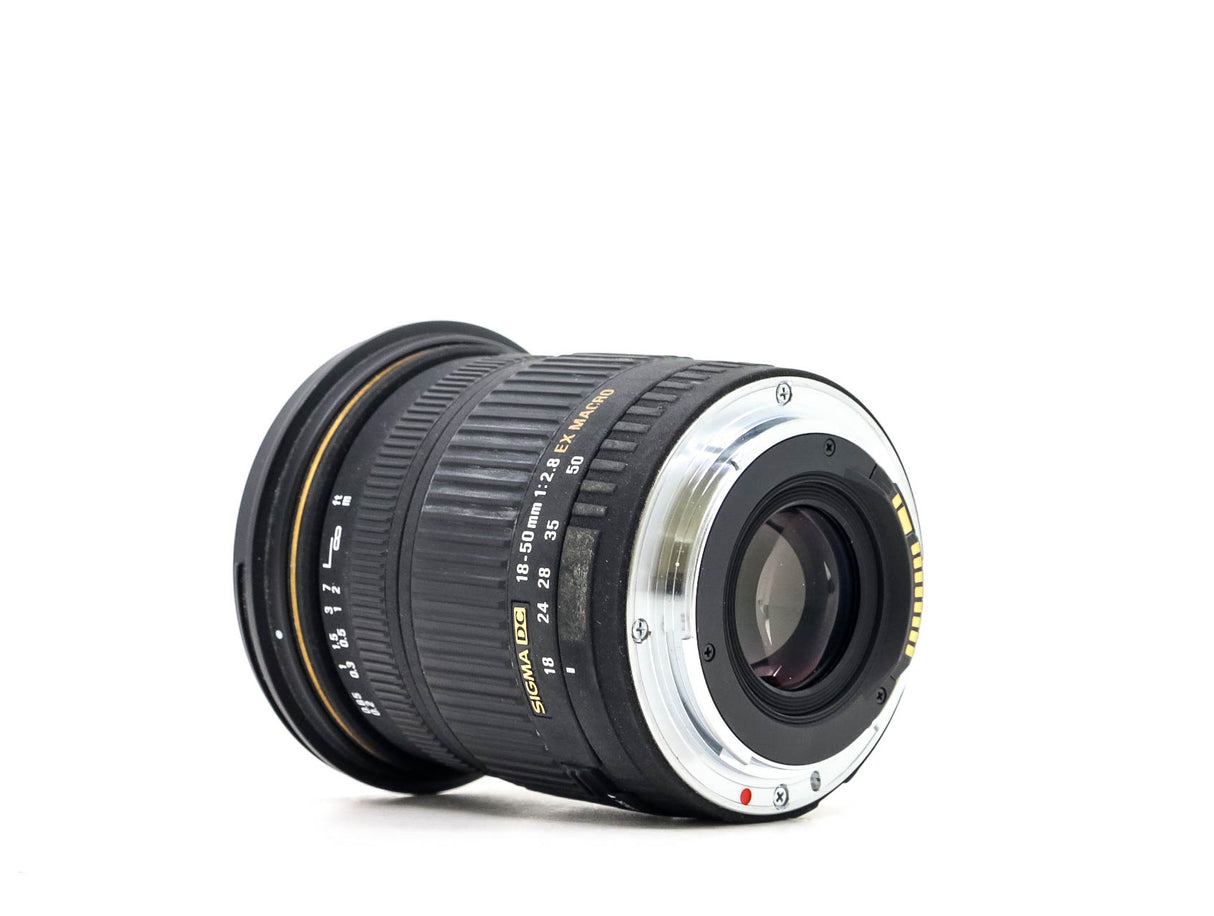 Sigma 18-50mm f/2.8 EX DC - Canon EF-S Fit