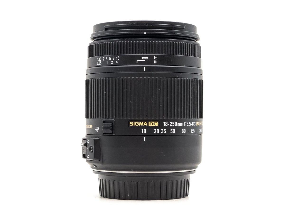 Sigma 18-250mm f/3.5-6.3 DC Macro OS HSM - Canon EF-S Fit - segunda mano - excelente estado - foto principal - SKU 3781271 - 