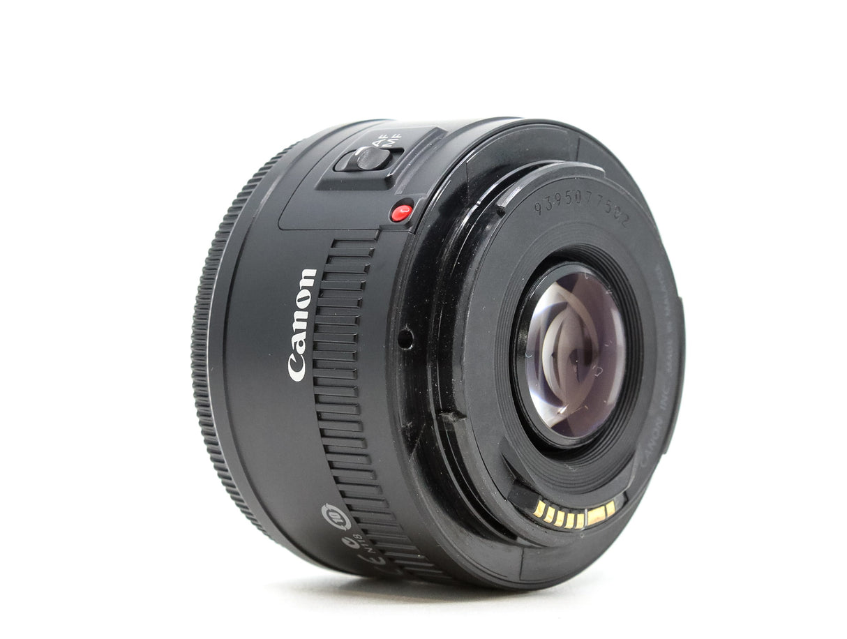 Canon EF 50mm f/1.8 II