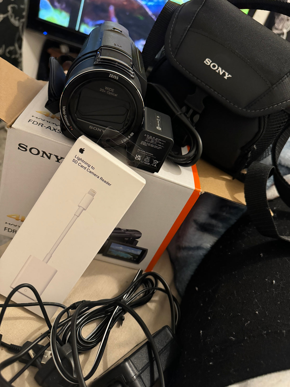 Sony FDR-AX53