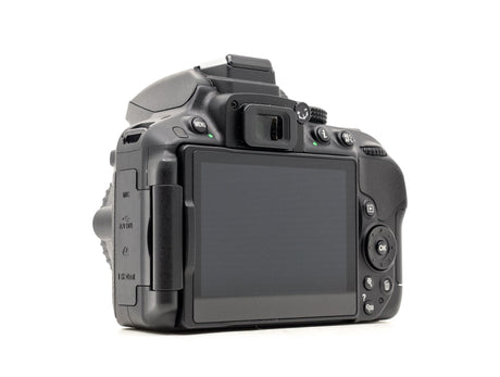 Nikon D5300 - segunda mano - excelente estado - detalle 4 de 4 - SKU 3705127 - Camera Market