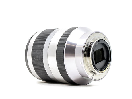 Sony E 18-200mm f/3.5-6.3 OSS Lens