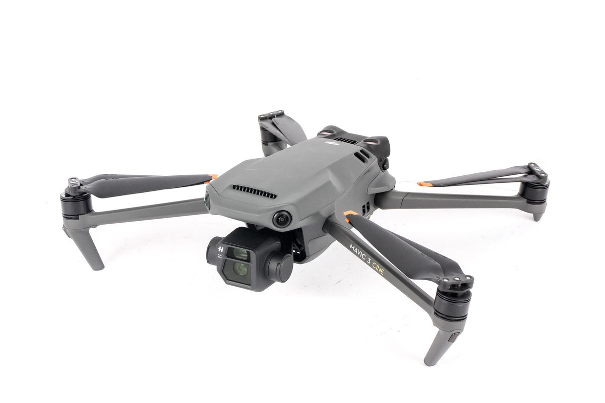 DJI Mavic 3 Cine Premium Combo with RC Pro Controller · hoofdafbeelding