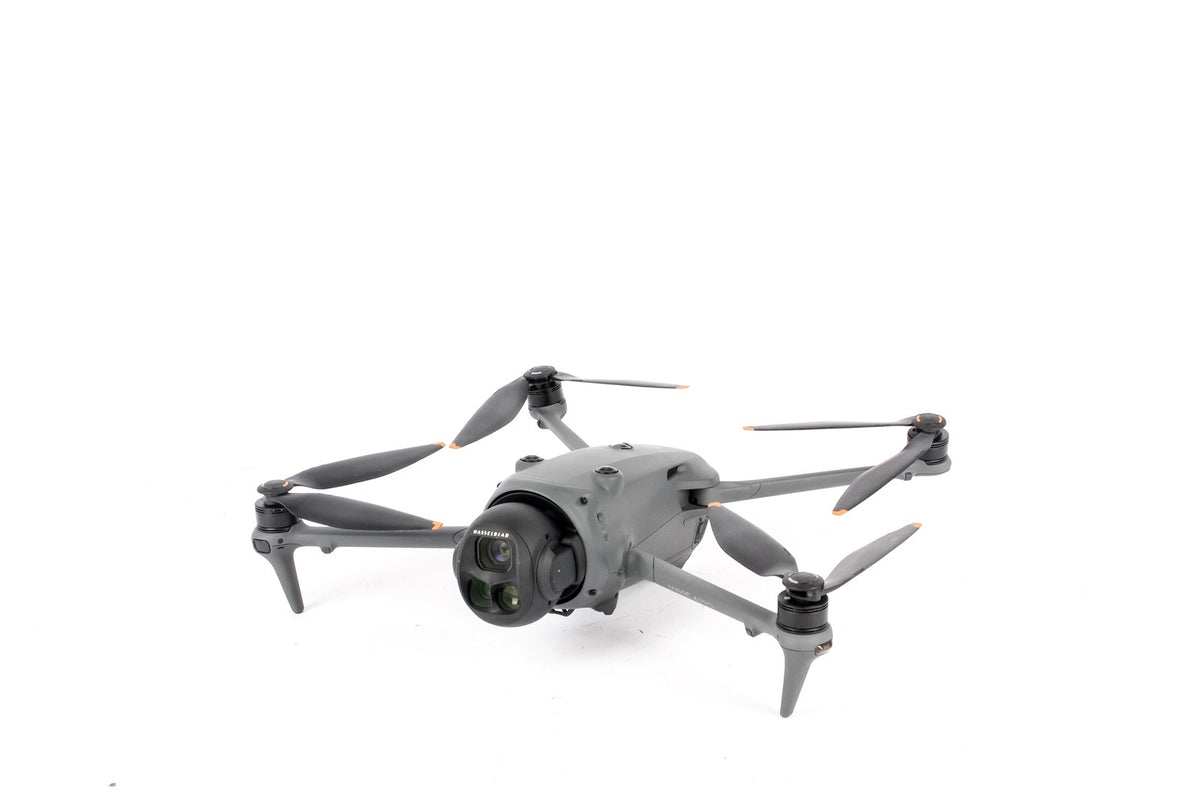 DJI Mavic 4 Pro Flymore Combo with RC 2 Controller · hoofdafbeelding