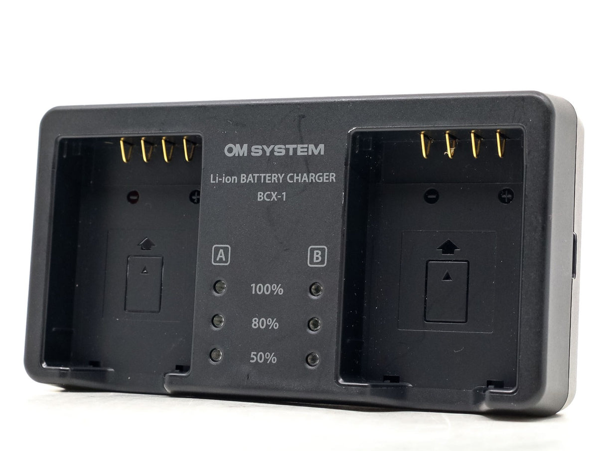 OM SYSTEM BCX-1 Charger · hoofdafbeelding