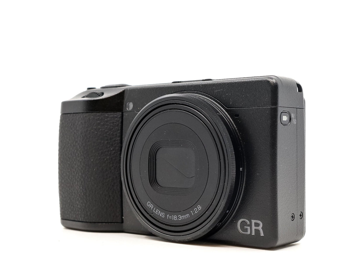 Ricoh GR IV · hoofdafbeelding