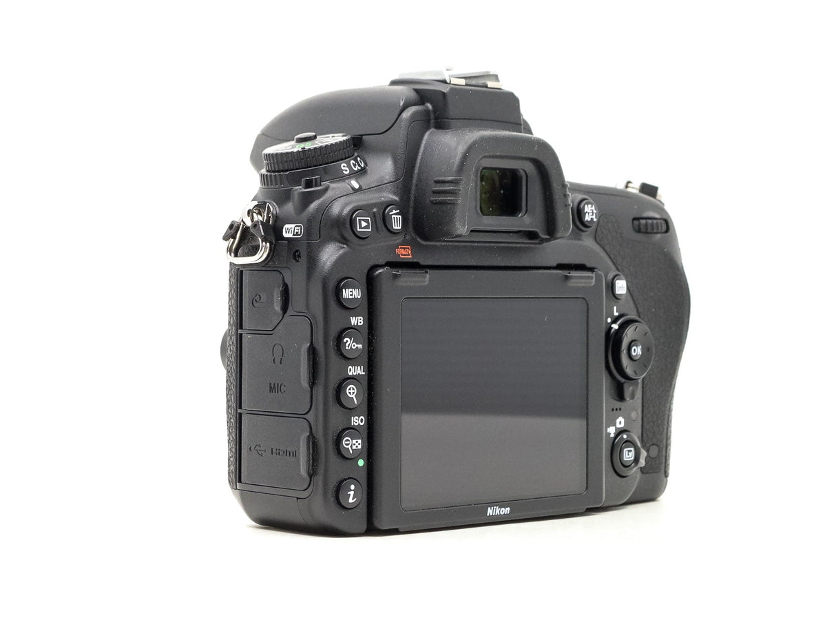Nikon D750 - segunda mano - excelente estado - detalle 3 de 4 - SKU 3711846 - Camera Market
