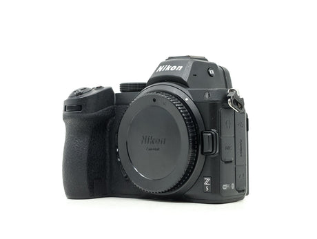 Nikon Z5 - segunda mano - excelente estado - foto principal - SKU 3798292 - Camera Market