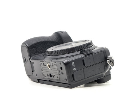 Nikon Z5 - segunda mano - excelente estado - detalle 2 de 4 - SKU 3798292 - Camera Market