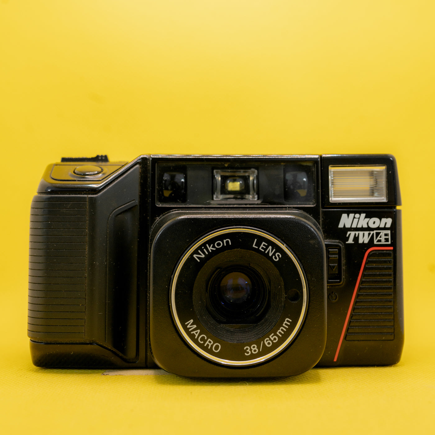 Nikon L-35TW - 35mm Compact Zoom Filmcamera · hoofdafbeelding