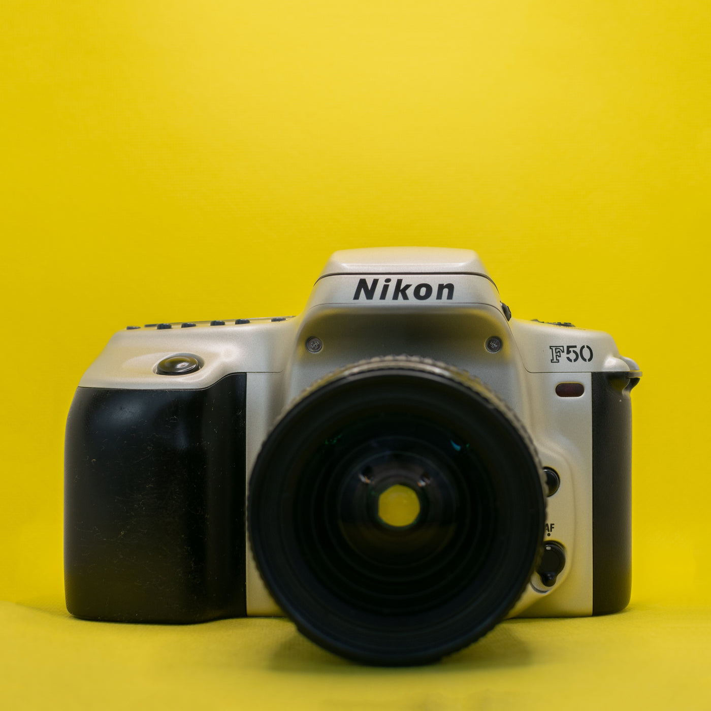 Nikon F50 - Klassieke 35mm Spiegelreflexcamera · hoofdafbeelding