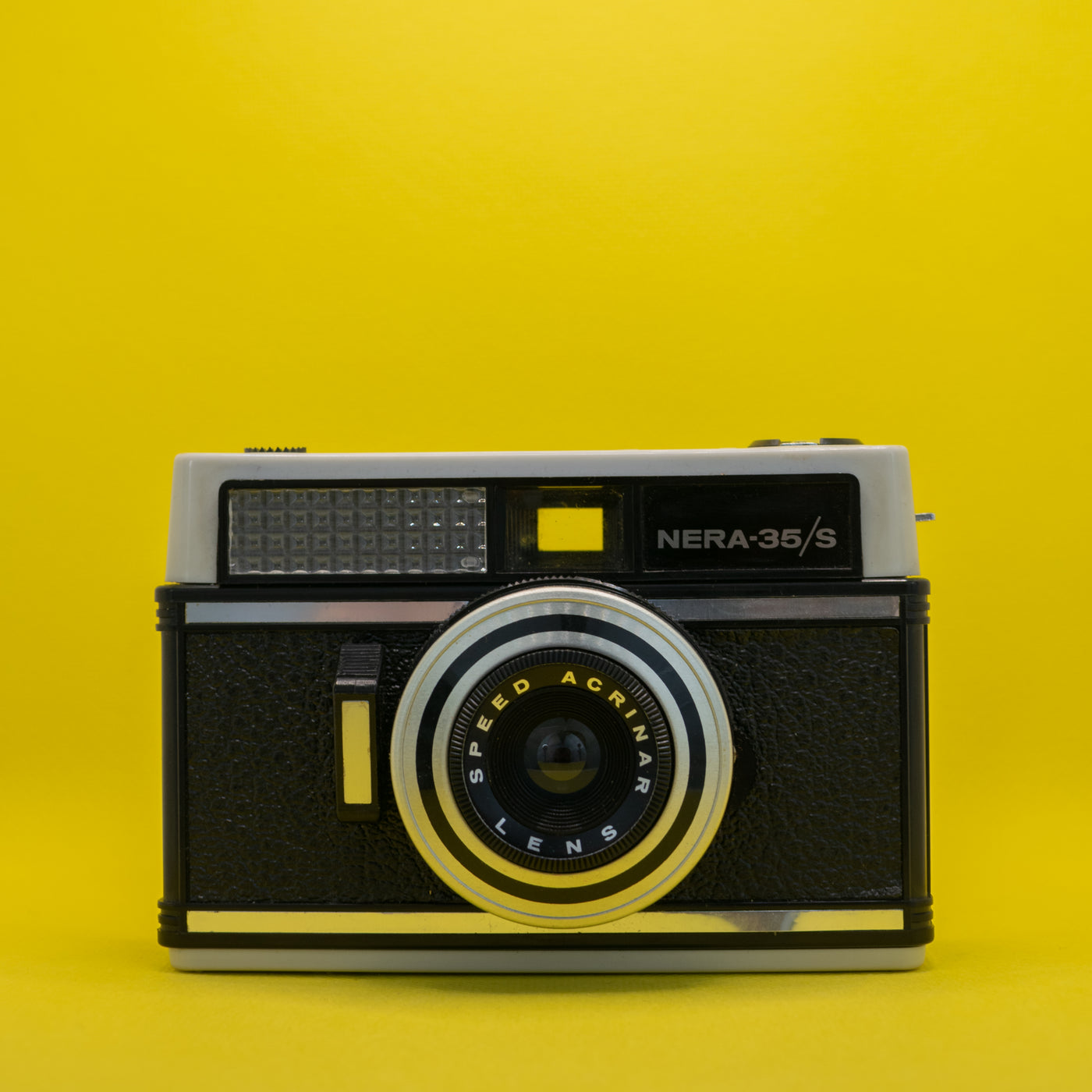 Nera 35S - 35mm Filmcamera · hoofdafbeelding